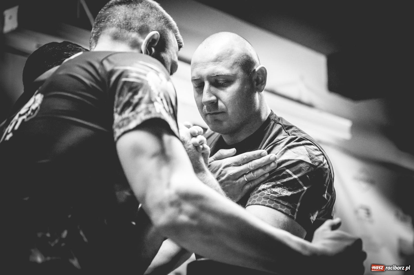 Zdjęcie w galerii na portalu naszraciborz.pl: Racibórz areną krajowej rywalizacji. Na zamku trwają XXVI Mistrzostwa Polski w Armwrestlingu wiadomości z regionu