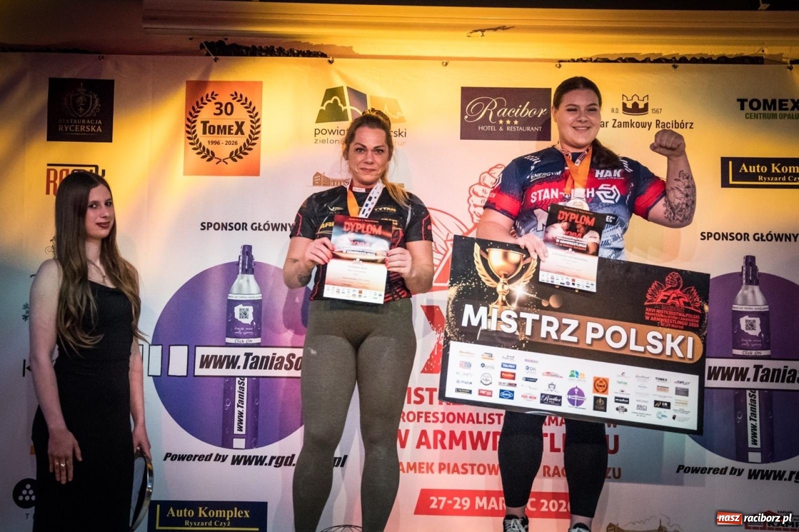 Zdjęcie w galerii na portalu naszraciborz.pl: Racibórz areną krajowej rywalizacji. Na zamku trwają XXVI Mistrzostwa Polski w Armwrestlingu wiadomości z regionu