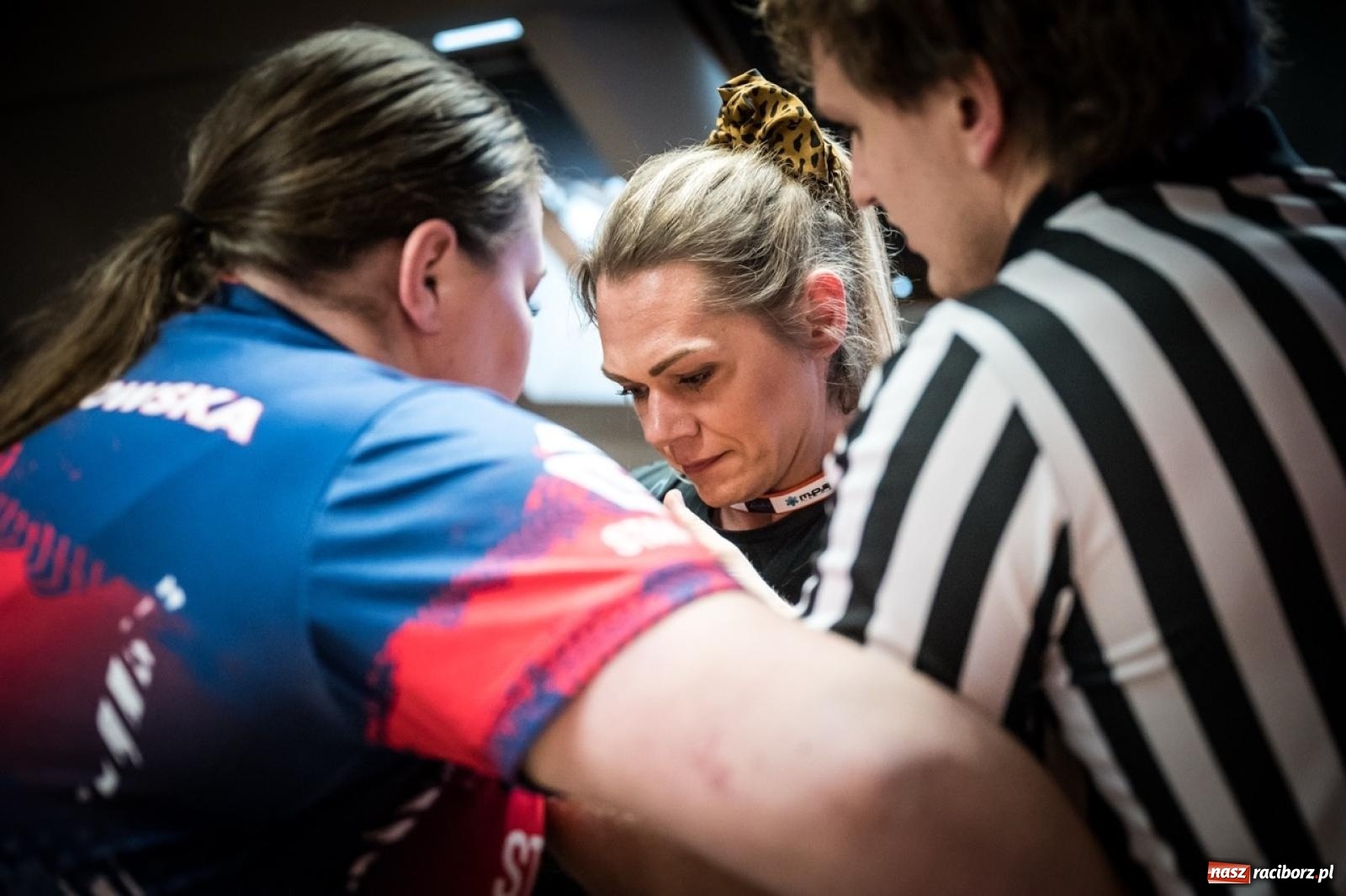 Zdjęcie w galerii na portalu naszraciborz.pl: Racibórz areną krajowej rywalizacji. Na zamku trwają XXVI Mistrzostwa Polski w Armwrestlingu wiadomości z regionu