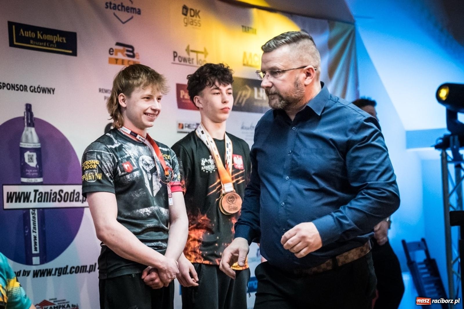 Zdjęcie w galerii na portalu naszraciborz.pl: Racibórz areną krajowej rywalizacji. Na zamku trwają XXVI Mistrzostwa Polski w Armwrestlingu wiadomości z regionu