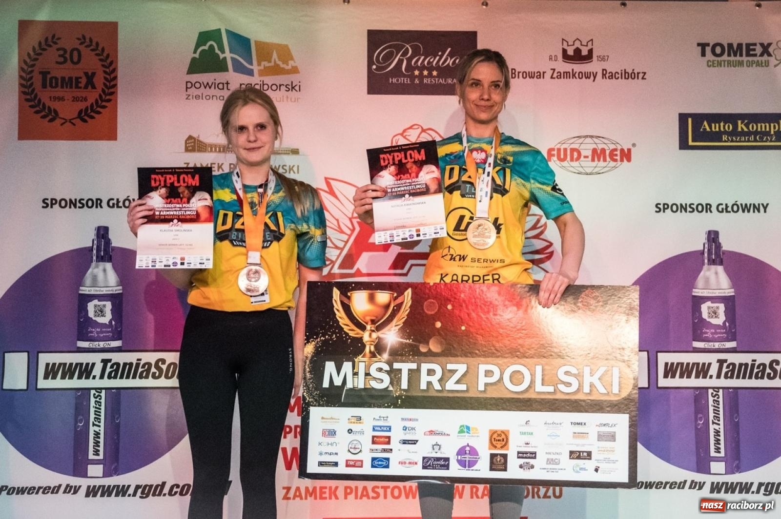 Zdjęcie w galerii na portalu naszraciborz.pl: Racibórz areną krajowej rywalizacji. Na zamku trwają XXVI Mistrzostwa Polski w Armwrestlingu wiadomości z regionu