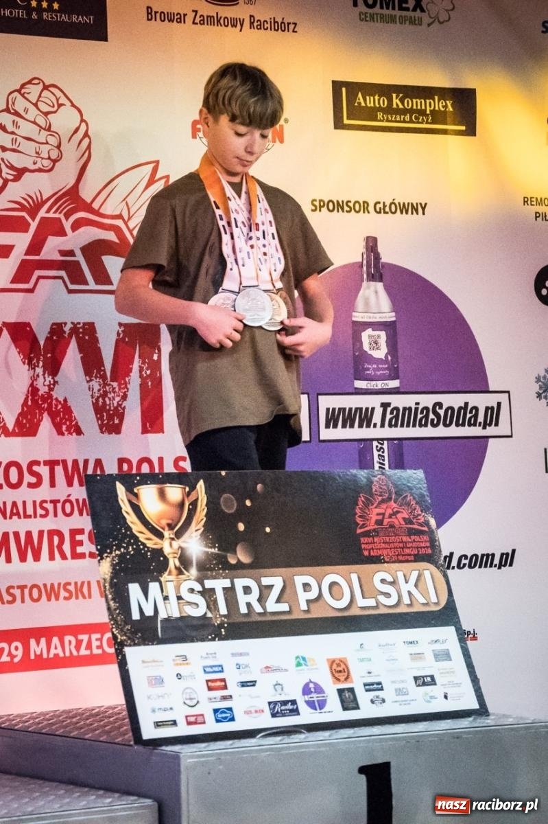 Zdjęcie w galerii na portalu naszraciborz.pl: Racibórz areną krajowej rywalizacji. Na zamku trwają XXVI Mistrzostwa Polski w Armwrestlingu wiadomości z regionu