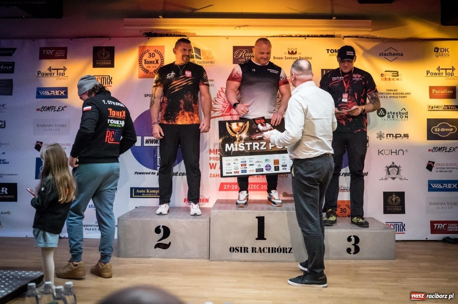 Zdjęcie w galerii na portalu naszraciborz.pl: Racibórz areną krajowej rywalizacji. Na zamku trwają XXVI Mistrzostwa Polski w Armwrestlingu wiadomości z regionu