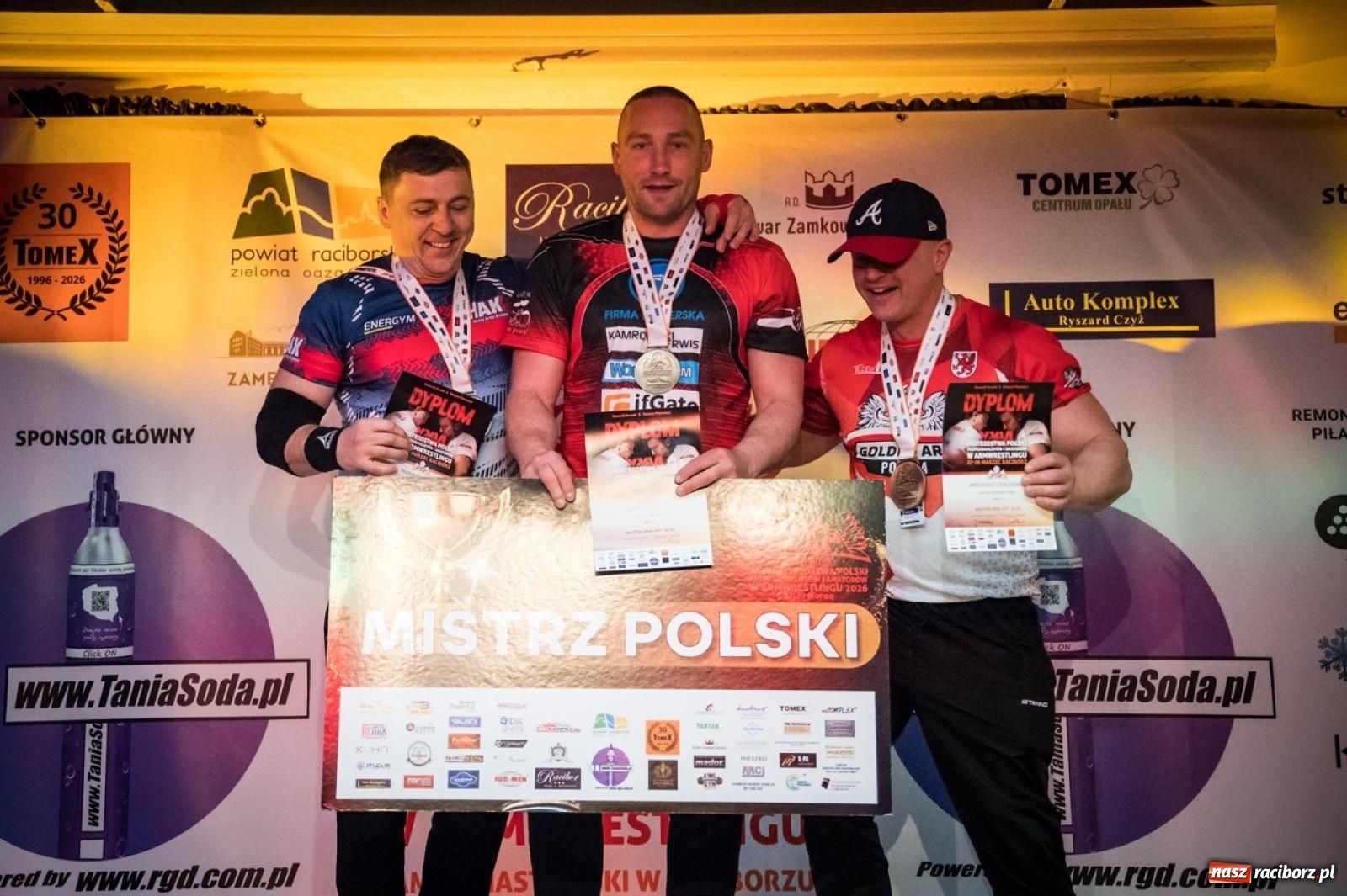 Zdjęcie w galerii na portalu naszraciborz.pl: Racibórz areną krajowej rywalizacji. Na zamku trwają XXVI Mistrzostwa Polski w Armwrestlingu wiadomości z regionu
