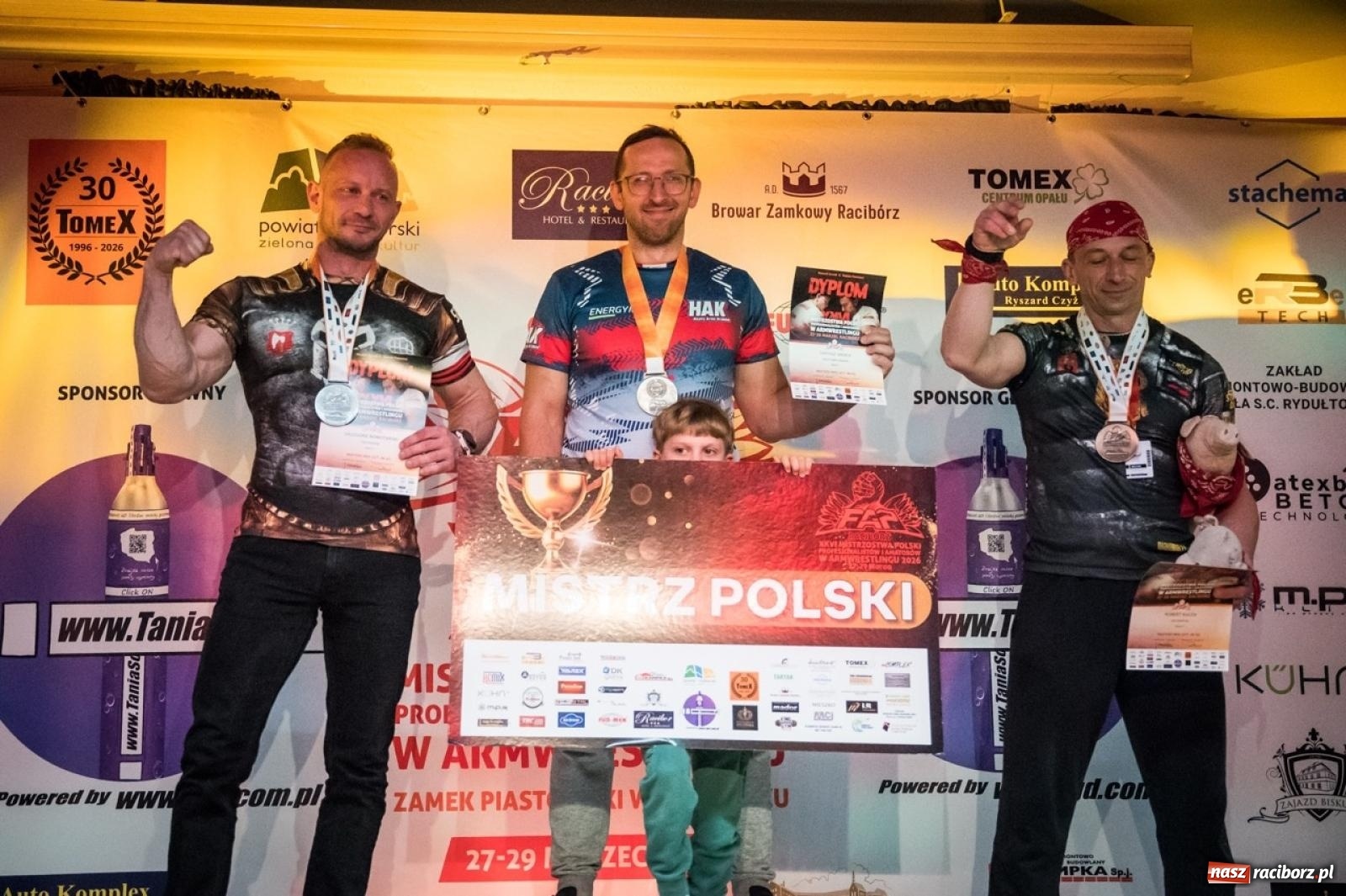 Zdjęcie w galerii na portalu naszraciborz.pl: Racibórz areną krajowej rywalizacji. Na zamku trwają XXVI Mistrzostwa Polski w Armwrestlingu wiadomości z regionu