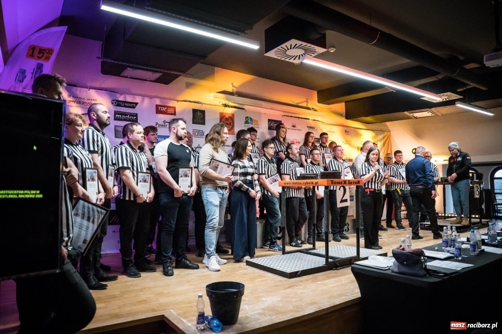 Zdjęcie w galerii na portalu naszraciborz.pl: Racibórz areną krajowej rywalizacji. Na zamku trwają XXVI Mistrzostwa Polski w Armwrestlingu wiadomości z regionu