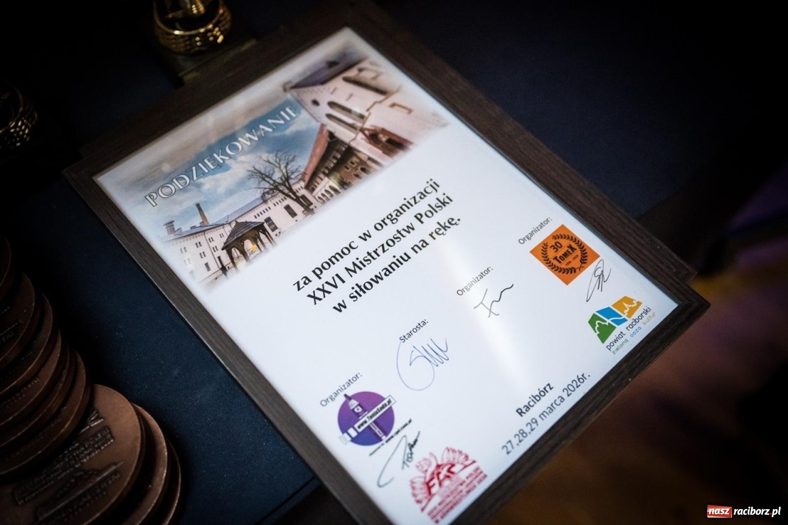 Zdjęcie w galerii na portalu naszraciborz.pl: Racibórz areną krajowej rywalizacji. Na zamku trwają XXVI Mistrzostwa Polski w Armwrestlingu wiadomości z regionu