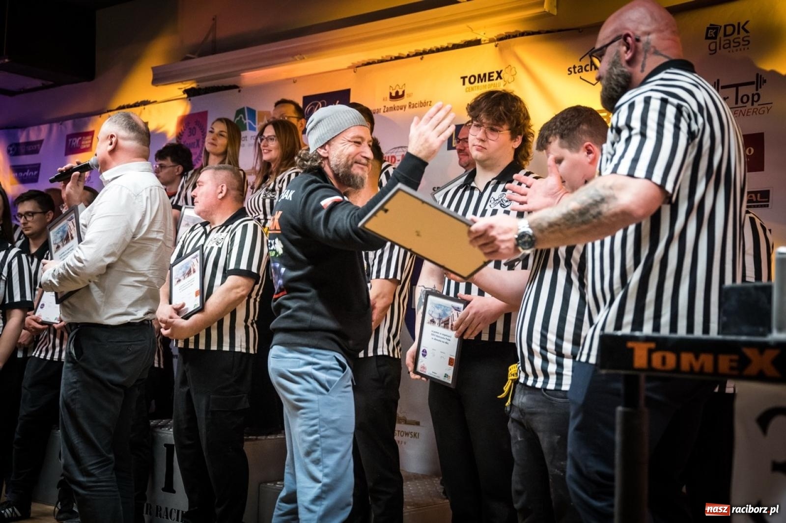 Zdjęcie w galerii na portalu naszraciborz.pl: Racibórz areną krajowej rywalizacji. Na zamku trwają XXVI Mistrzostwa Polski w Armwrestlingu wiadomości z regionu