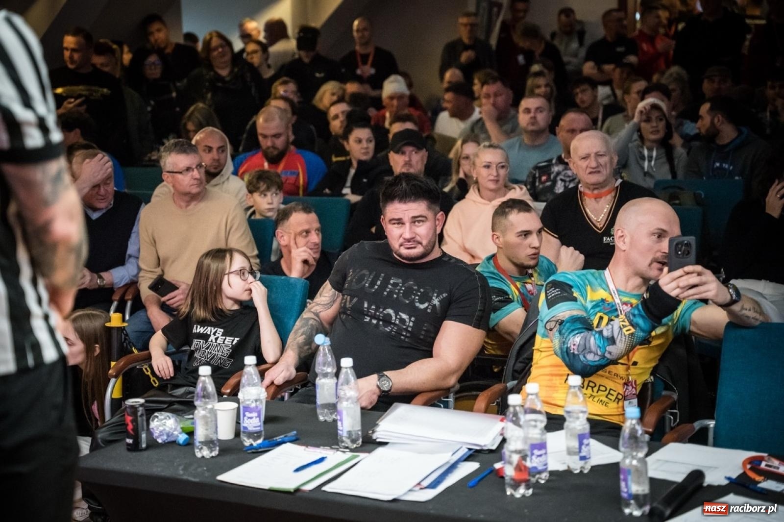 Zdjęcie w galerii na portalu naszraciborz.pl: Racibórz areną krajowej rywalizacji. Na zamku trwają XXVI Mistrzostwa Polski w Armwrestlingu wiadomości z regionu