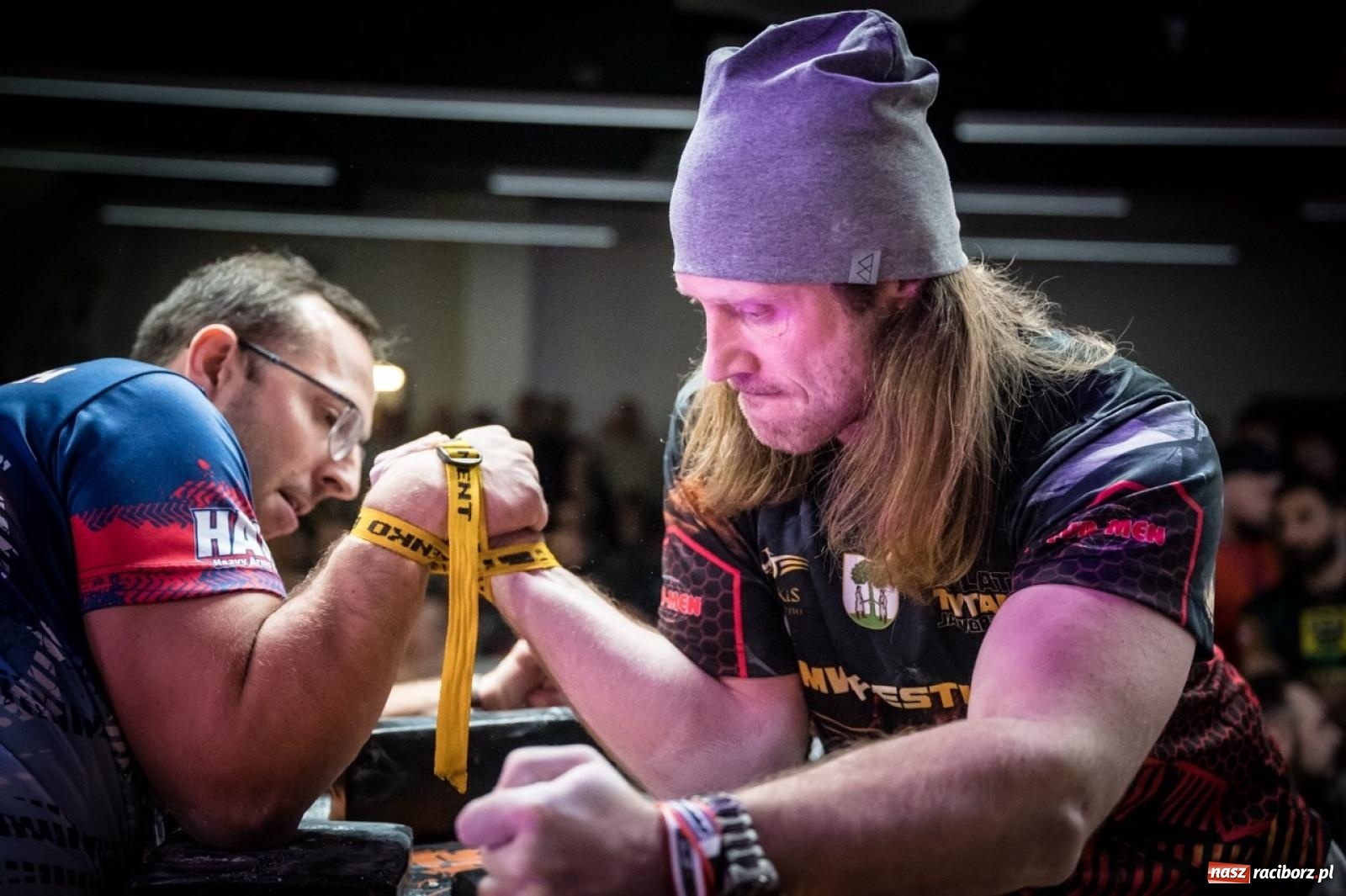 Zdjęcie w galerii na portalu naszraciborz.pl: Racibórz areną krajowej rywalizacji. Na zamku trwają XXVI Mistrzostwa Polski w Armwrestlingu wiadomości z regionu