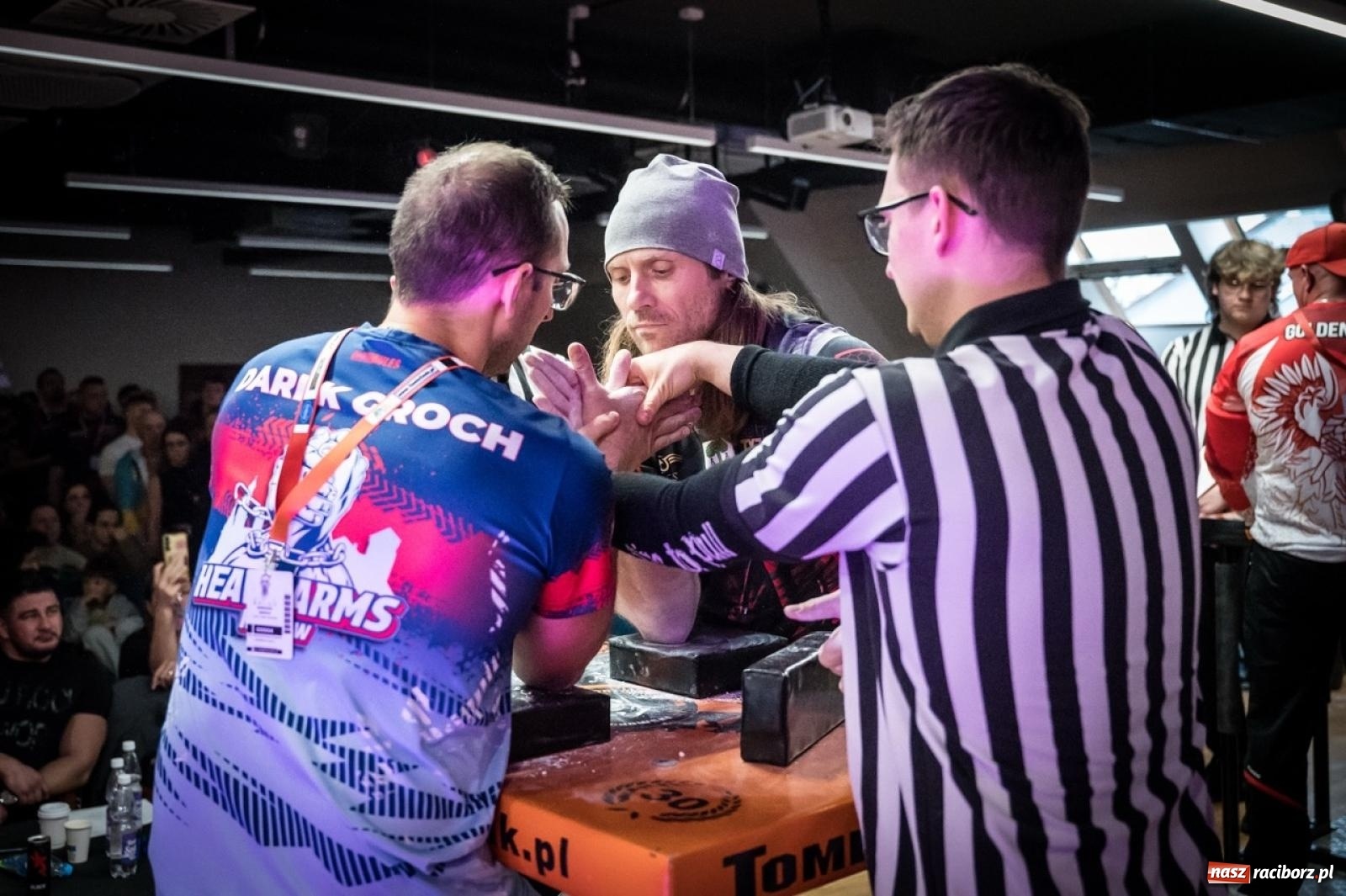 Zdjęcie w galerii na portalu naszraciborz.pl: Racibórz areną krajowej rywalizacji. Na zamku trwają XXVI Mistrzostwa Polski w Armwrestlingu wiadomości z regionu