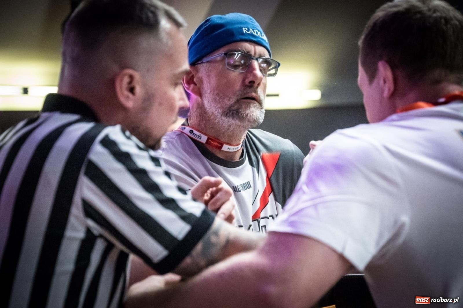 Zdjęcie w galerii na portalu naszraciborz.pl: Racibórz areną krajowej rywalizacji. Na zamku trwają XXVI Mistrzostwa Polski w Armwrestlingu wiadomości z regionu