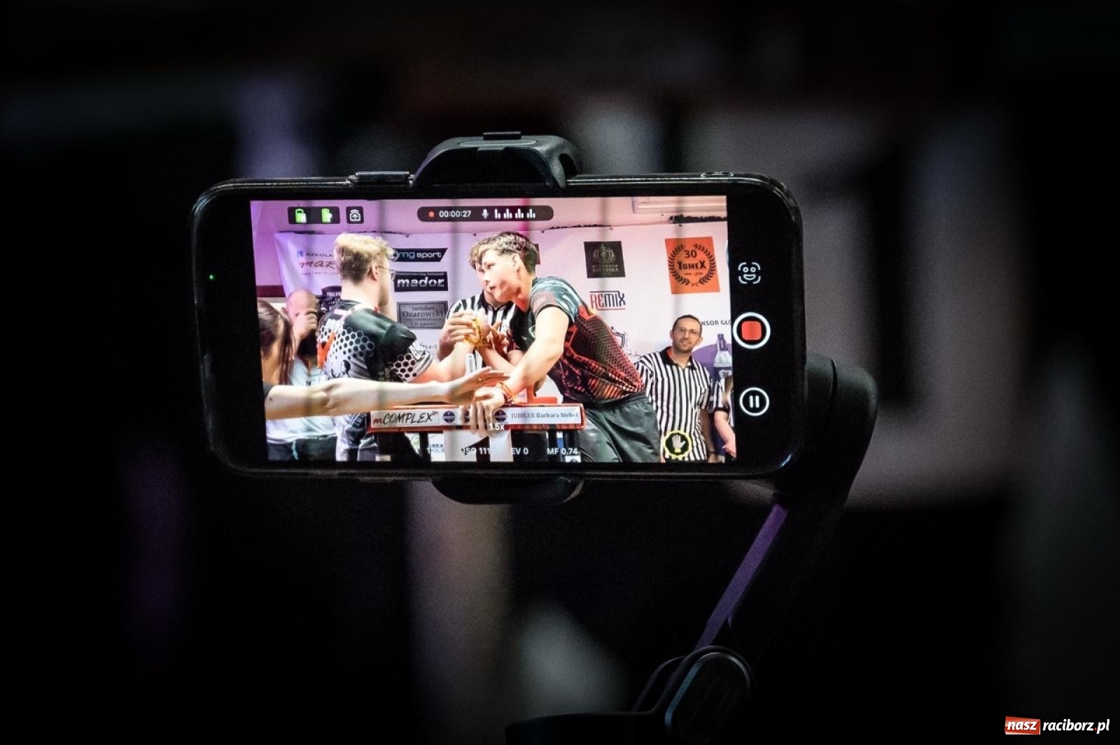 Zdjęcie w galerii na portalu naszraciborz.pl: Racibórz areną krajowej rywalizacji. Na zamku trwają XXVI Mistrzostwa Polski w Armwrestlingu wiadomości z regionu