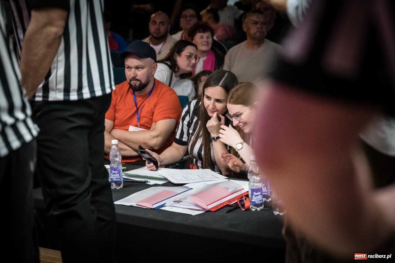 Zdjęcie w galerii na portalu naszraciborz.pl: Racibórz areną krajowej rywalizacji. Na zamku trwają XXVI Mistrzostwa Polski w Armwrestlingu wiadomości z regionu