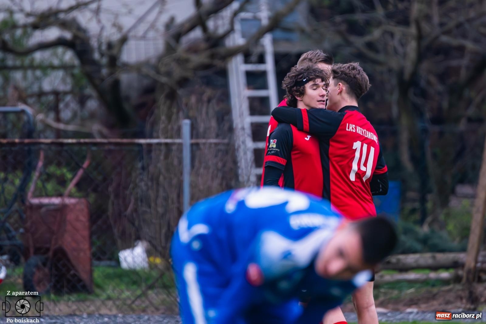 Zdjęcie w galerii na portalu naszraciborz.pl: Niewykorzystane okazje i spóźniona pogoń. Podział punktów w derbach [FOTO] wiadomości z regionu
