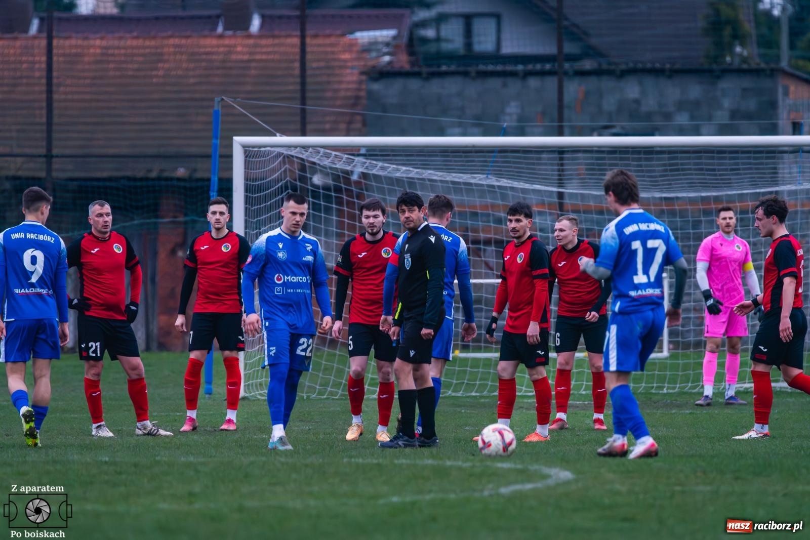 Zdjęcie w galerii na portalu naszraciborz.pl: Niewykorzystane okazje i spóźniona pogoń. Podział punktów w derbach [FOTO] wiadomości z regionu