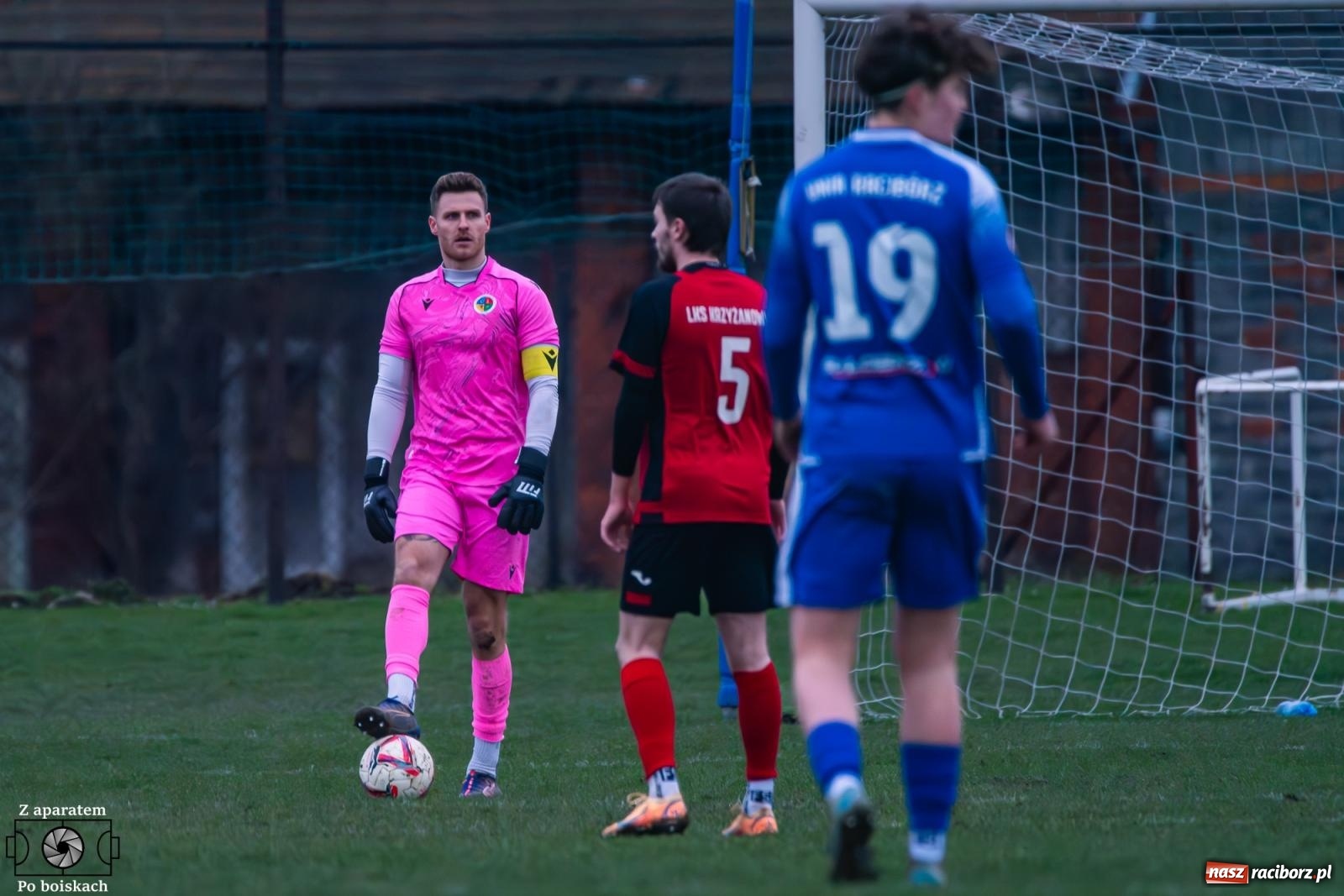 Zdjęcie w galerii na portalu naszraciborz.pl: Niewykorzystane okazje i spóźniona pogoń. Podział punktów w derbach [FOTO] wiadomości z regionu