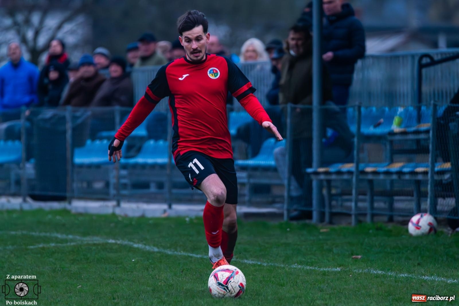 Zdjęcie w galerii na portalu naszraciborz.pl: Niewykorzystane okazje i spóźniona pogoń. Podział punktów w derbach [FOTO] wiadomości z regionu