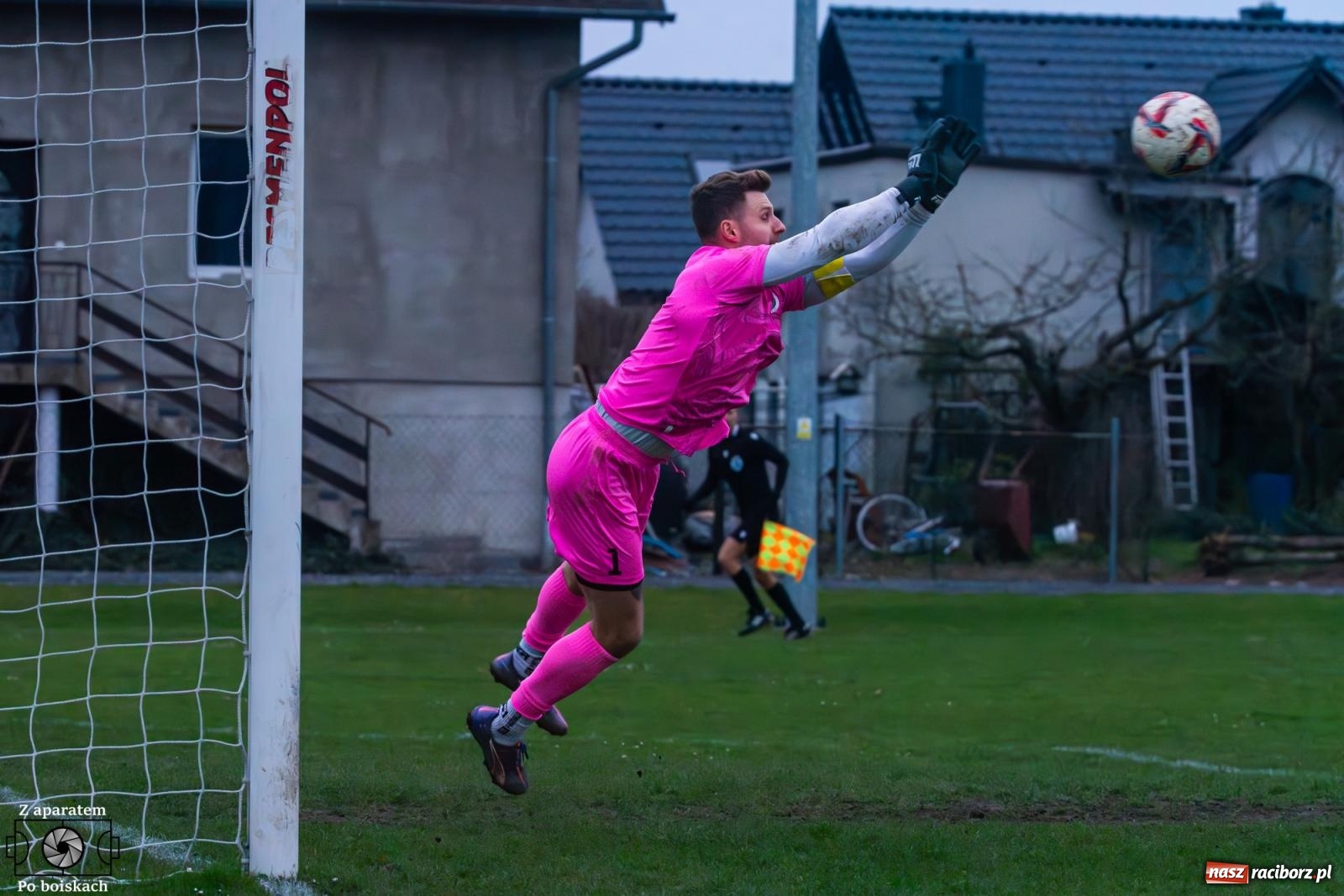 Zdjęcie w galerii na portalu naszraciborz.pl: Niewykorzystane okazje i spóźniona pogoń. Podział punktów w derbach [FOTO] wiadomości z regionu