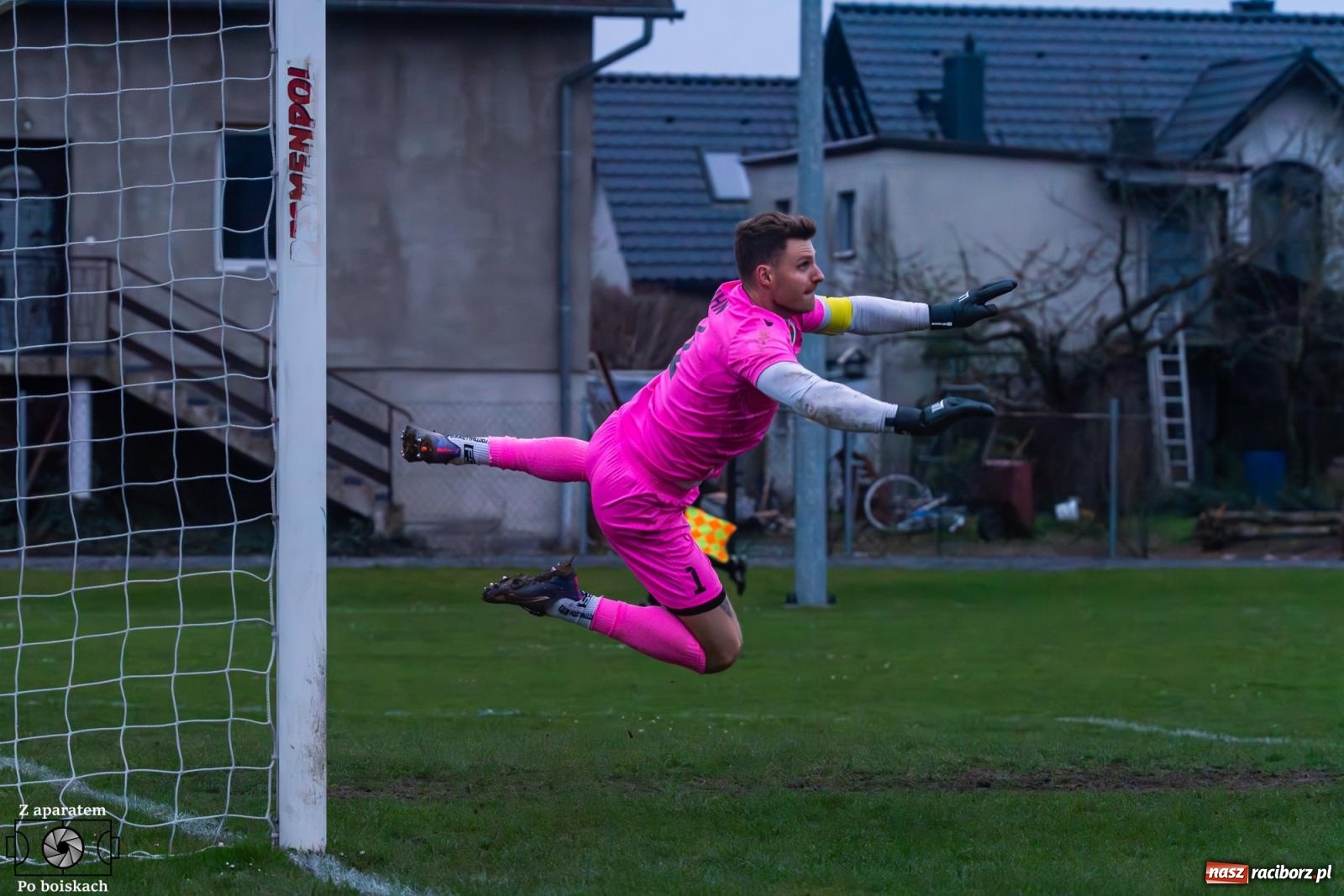 Zdjęcie w galerii na portalu naszraciborz.pl: Niewykorzystane okazje i spóźniona pogoń. Podział punktów w derbach [FOTO] wiadomości z regionu