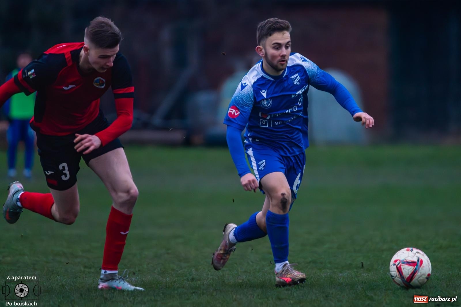 Zdjęcie w galerii na portalu naszraciborz.pl: Niewykorzystane okazje i spóźniona pogoń. Podział punktów w derbach [FOTO] wiadomości z regionu