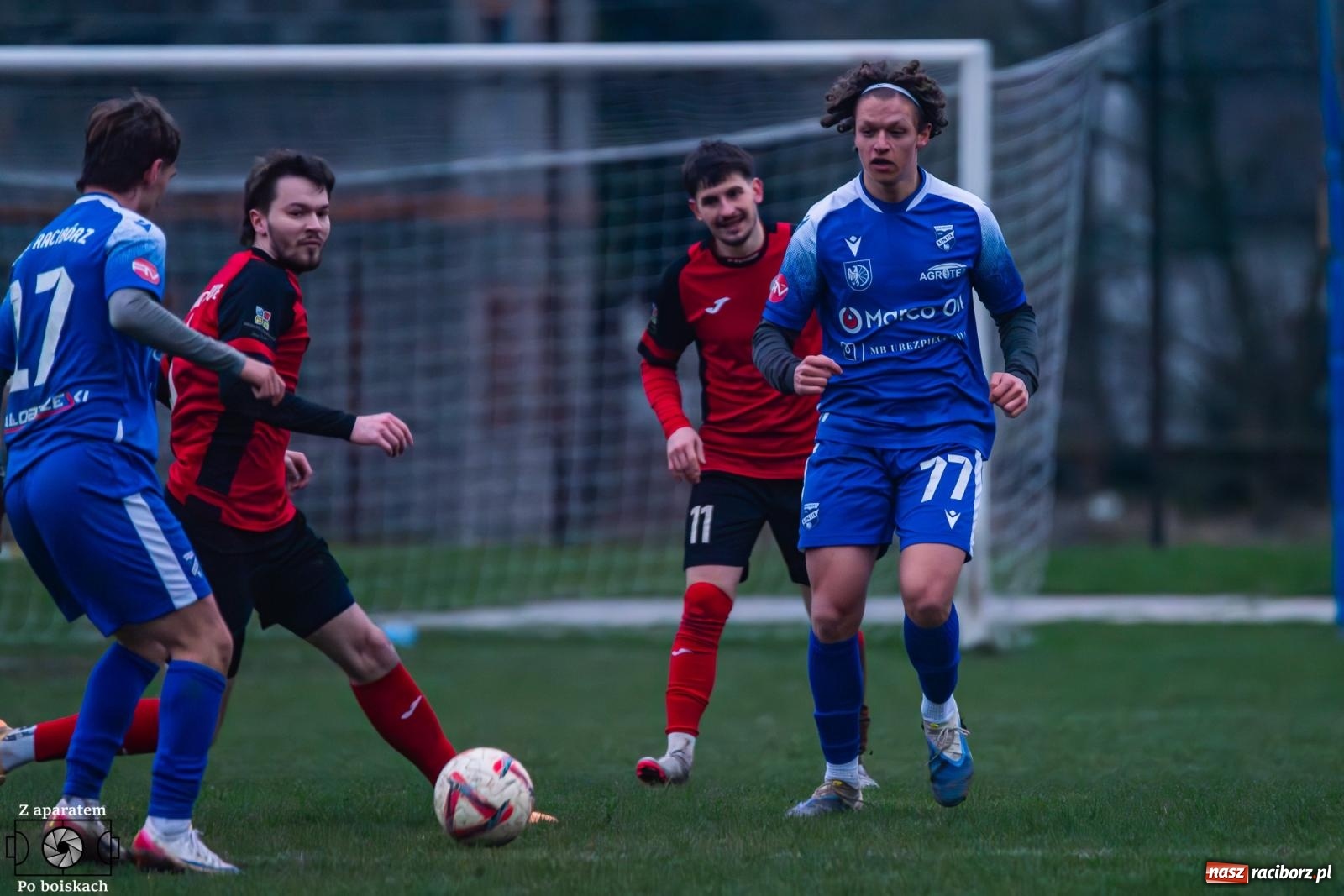 Zdjęcie w galerii na portalu naszraciborz.pl: Niewykorzystane okazje i spóźniona pogoń. Podział punktów w derbach [FOTO] wiadomości z regionu
