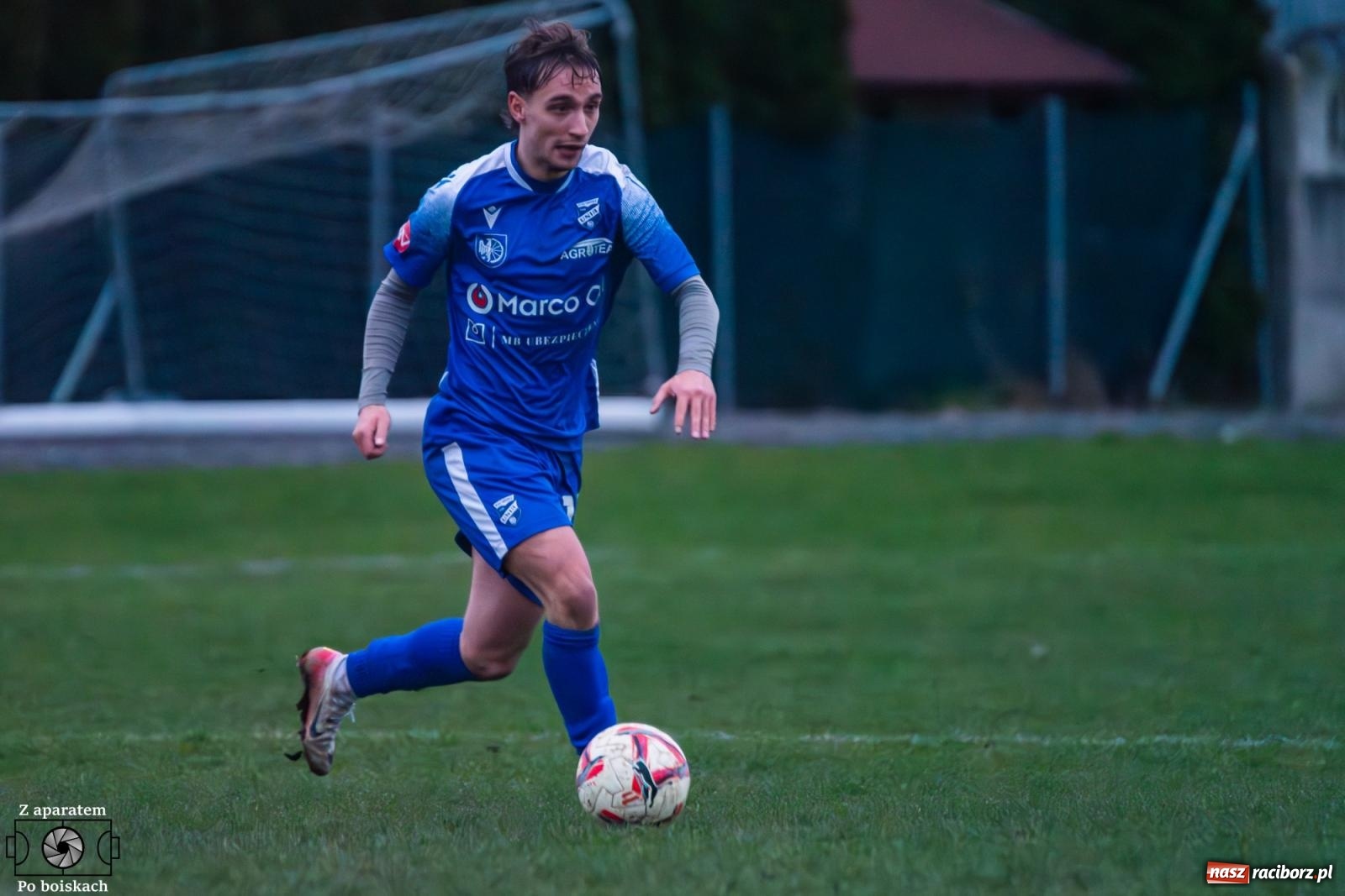 Zdjęcie w galerii na portalu naszraciborz.pl: Niewykorzystane okazje i spóźniona pogoń. Podział punktów w derbach [FOTO] wiadomości z regionu