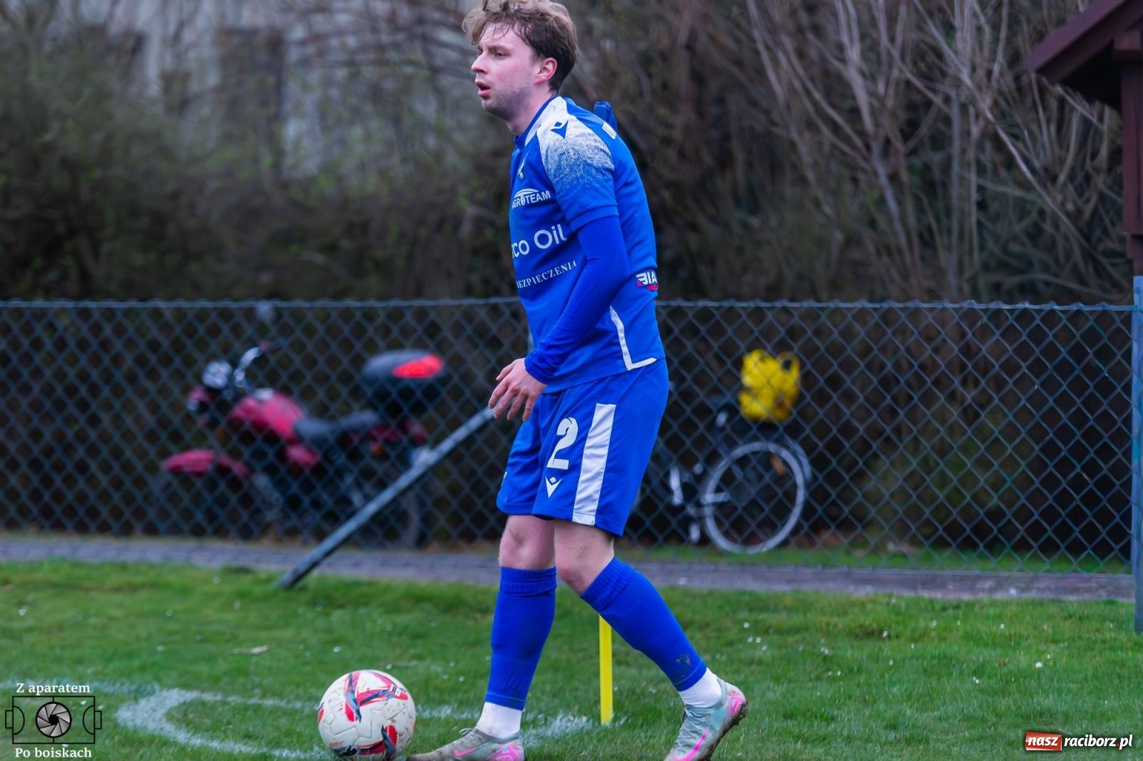 Zdjęcie w galerii na portalu naszraciborz.pl: Niewykorzystane okazje i spóźniona pogoń. Podział punktów w derbach [FOTO] wiadomości z regionu