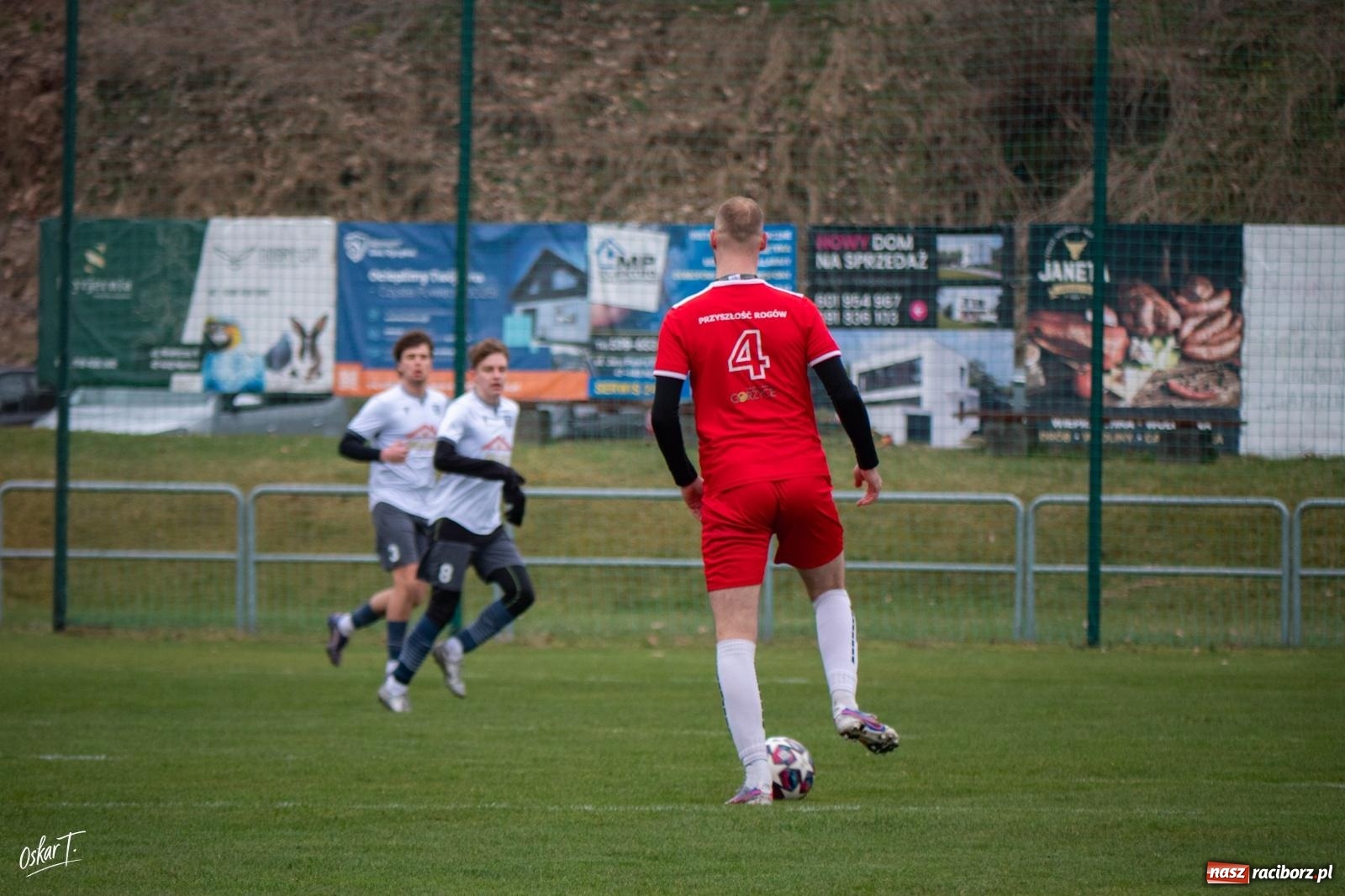 Zdjęcie w galerii na portalu naszraciborz.pl: Dziewięć goli i wielkie emocje. Nędza przegrywa po thrillerze [FOTO] wiadomości z regionu