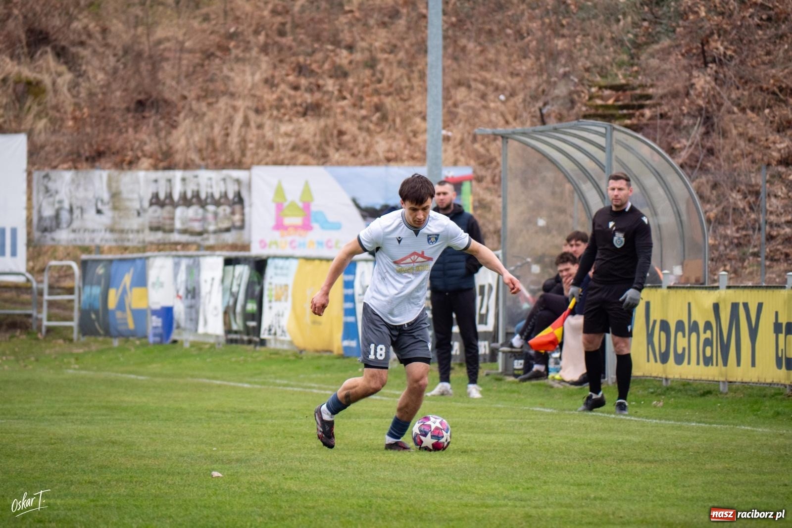 Zdjęcie w galerii na portalu naszraciborz.pl: Dziewięć goli i wielkie emocje. Nędza przegrywa po thrillerze [FOTO] wiadomości z regionu