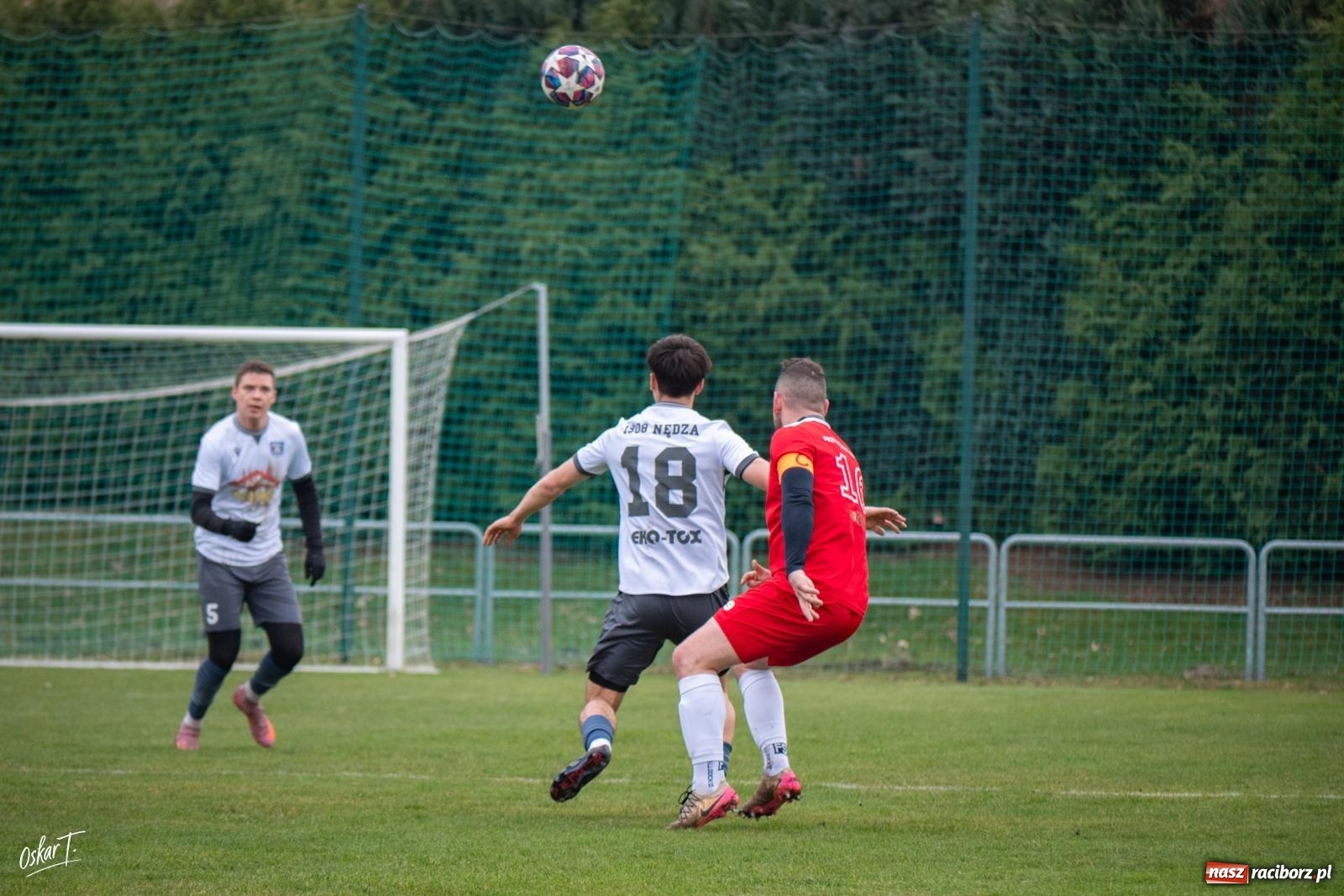Zdjęcie w galerii na portalu naszraciborz.pl: Dziewięć goli i wielkie emocje. Nędza przegrywa po thrillerze [FOTO] wiadomości z regionu