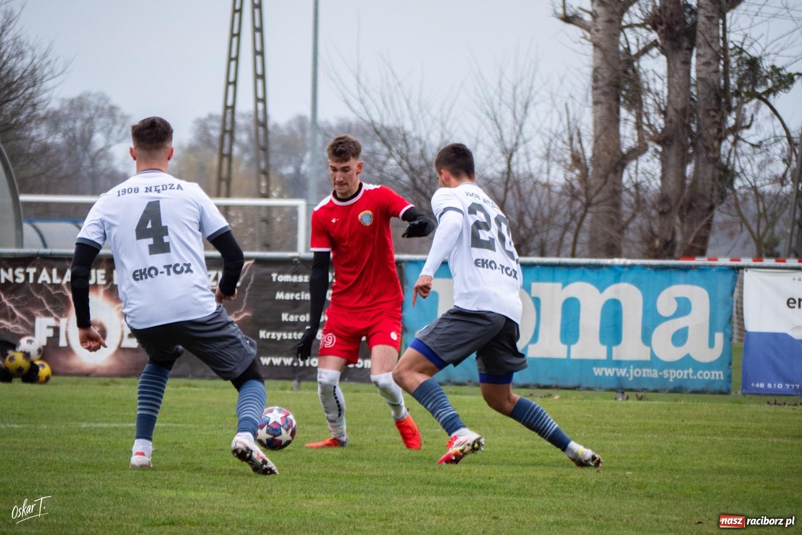 Zdjęcie w galerii na portalu naszraciborz.pl: Dziewięć goli i wielkie emocje. Nędza przegrywa po thrillerze [FOTO] wiadomości z regionu