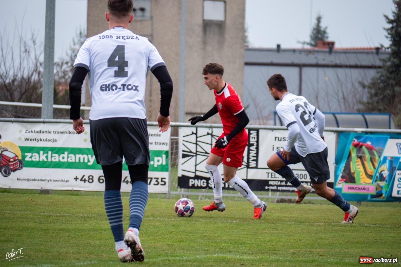 Zdjęcie w galerii na portalu naszraciborz.pl: Dziewięć goli i wielkie emocje. Nędza przegrywa po thrillerze [FOTO] wiadomości z regionu