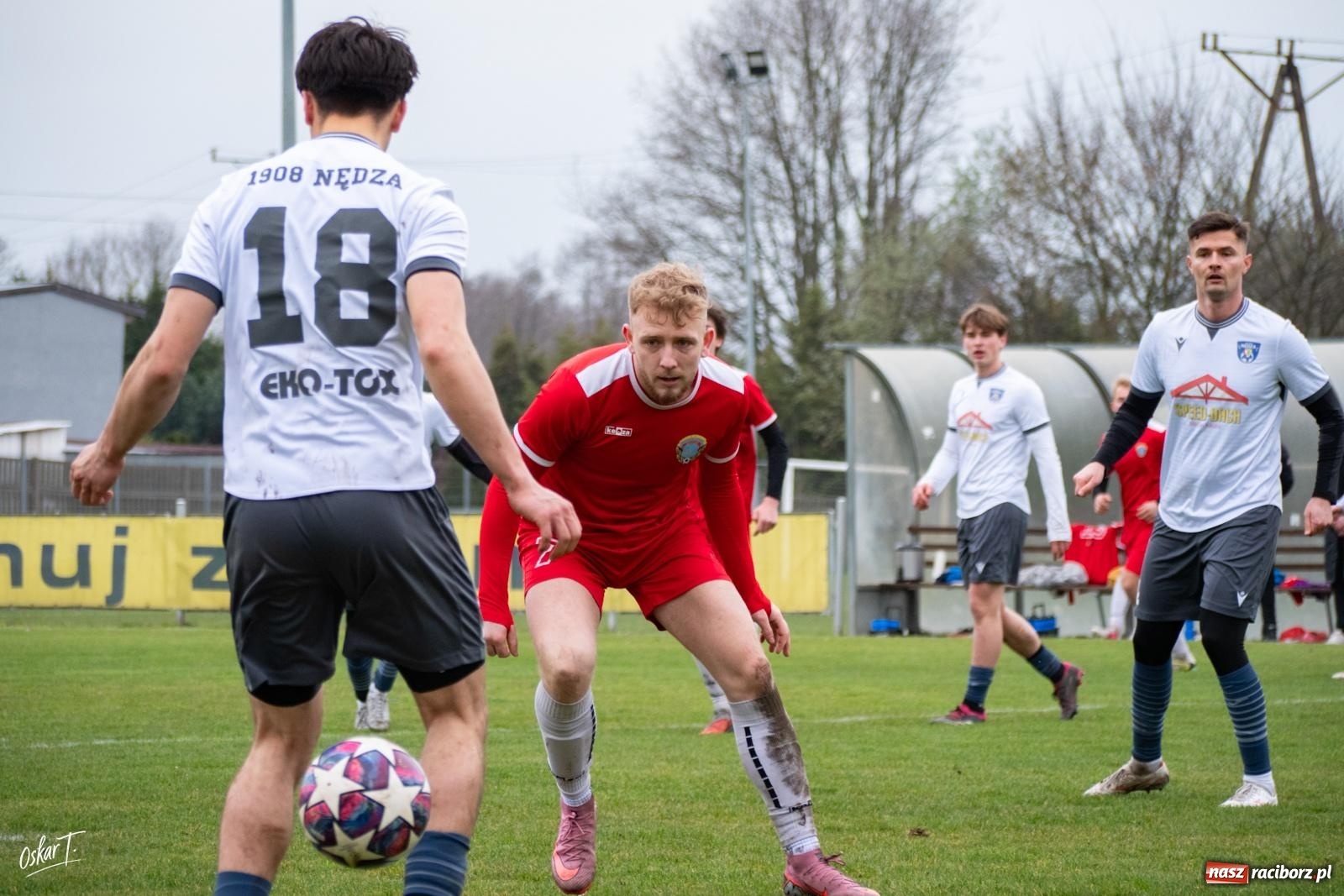 Zdjęcie w galerii na portalu naszraciborz.pl: Dziewięć goli i wielkie emocje. Nędza przegrywa po thrillerze [FOTO] wiadomości z regionu