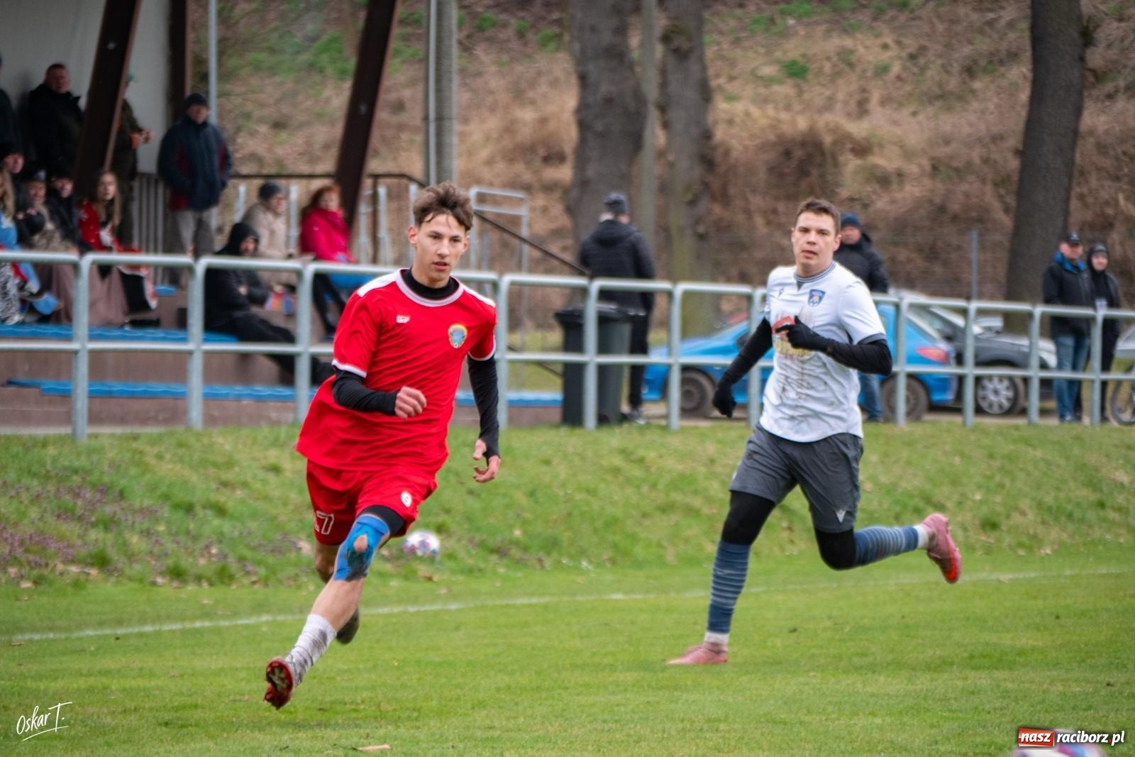 Zdjęcie w galerii na portalu naszraciborz.pl: Dziewięć goli i wielkie emocje. Nędza przegrywa po thrillerze [FOTO] wiadomości z regionu