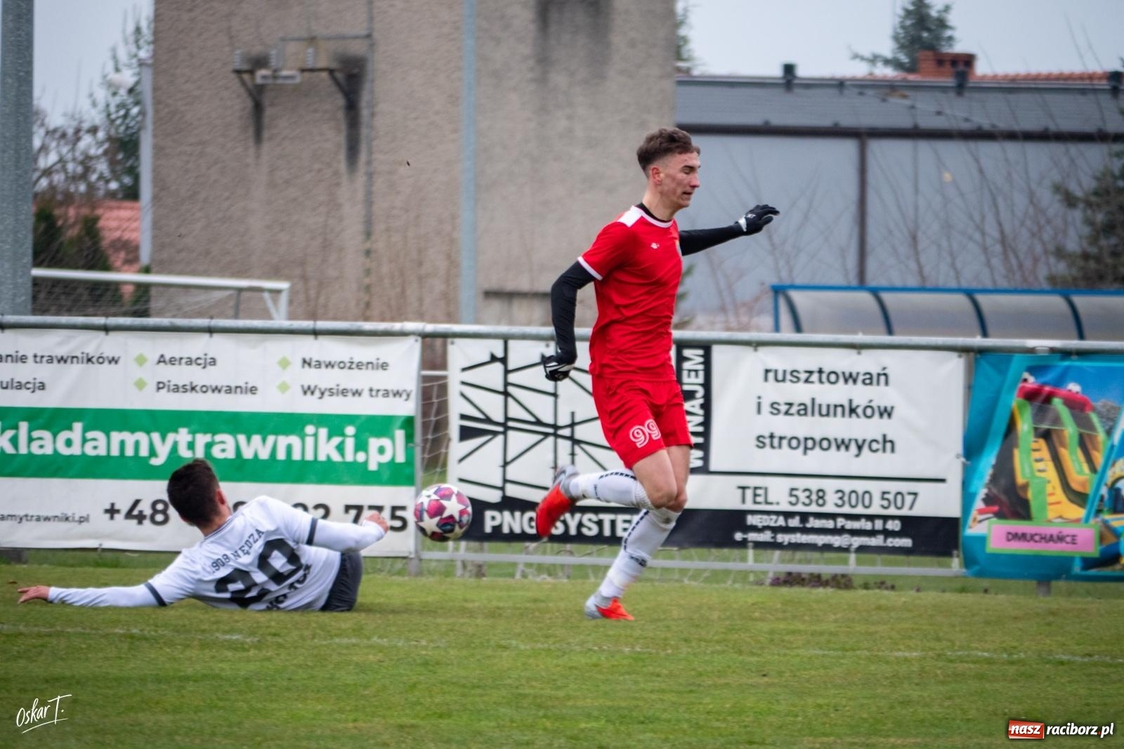 Zdjęcie w galerii na portalu naszraciborz.pl: Dziewięć goli i wielkie emocje. Nędza przegrywa po thrillerze [FOTO] wiadomości z regionu