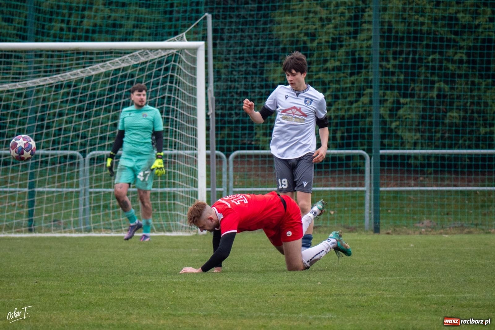 Zdjęcie w galerii na portalu naszraciborz.pl: Dziewięć goli i wielkie emocje. Nędza przegrywa po thrillerze [FOTO] wiadomości z regionu