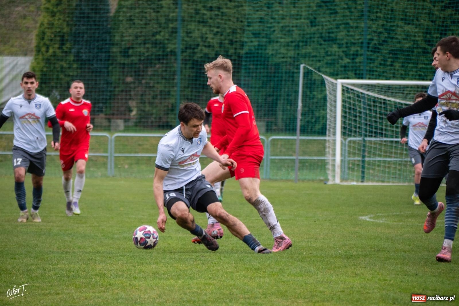 Zdjęcie w galerii na portalu naszraciborz.pl: Dziewięć goli i wielkie emocje. Nędza przegrywa po thrillerze [FOTO] wiadomości z regionu
