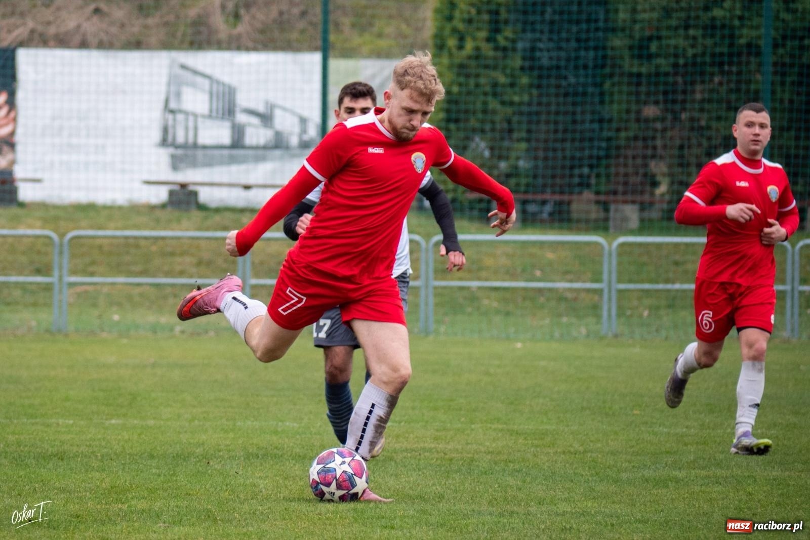 Zdjęcie w galerii na portalu naszraciborz.pl: Dziewięć goli i wielkie emocje. Nędza przegrywa po thrillerze [FOTO] wiadomości z regionu