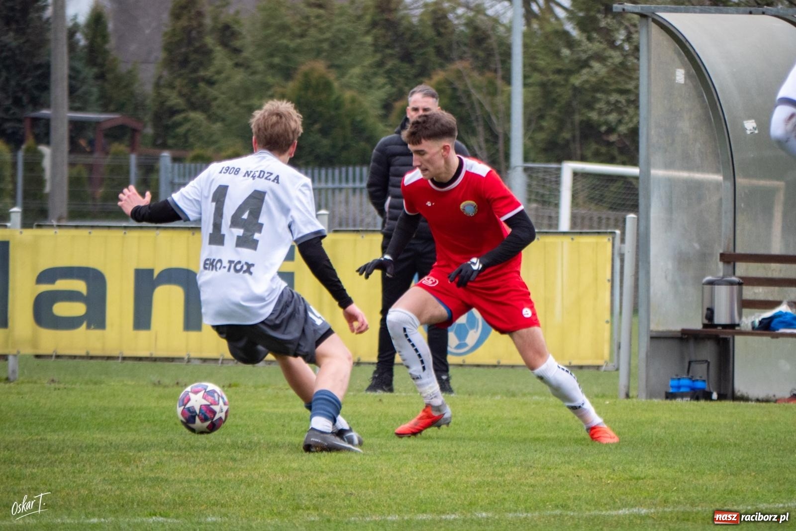 Zdjęcie w galerii na portalu naszraciborz.pl: Dziewięć goli i wielkie emocje. Nędza przegrywa po thrillerze [FOTO] wiadomości z regionu