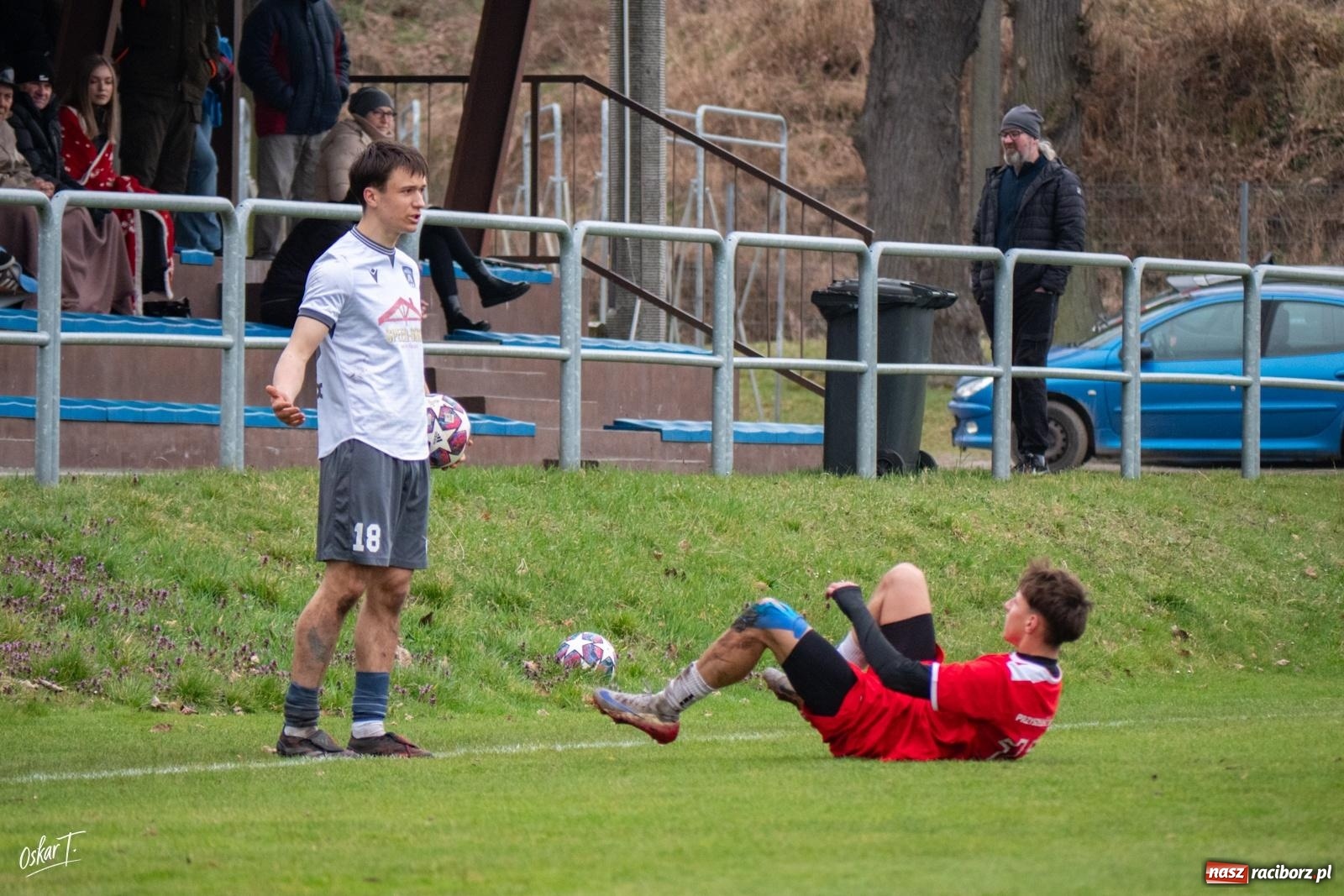 Zdjęcie w galerii na portalu naszraciborz.pl: Dziewięć goli i wielkie emocje. Nędza przegrywa po thrillerze [FOTO] wiadomości z regionu