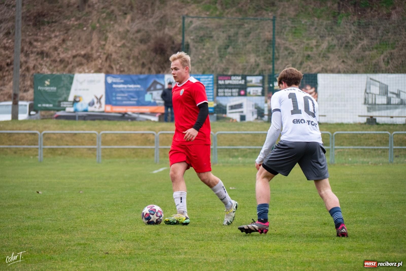 Zdjęcie w galerii na portalu naszraciborz.pl: Dziewięć goli i wielkie emocje. Nędza przegrywa po thrillerze [FOTO] wiadomości z regionu
