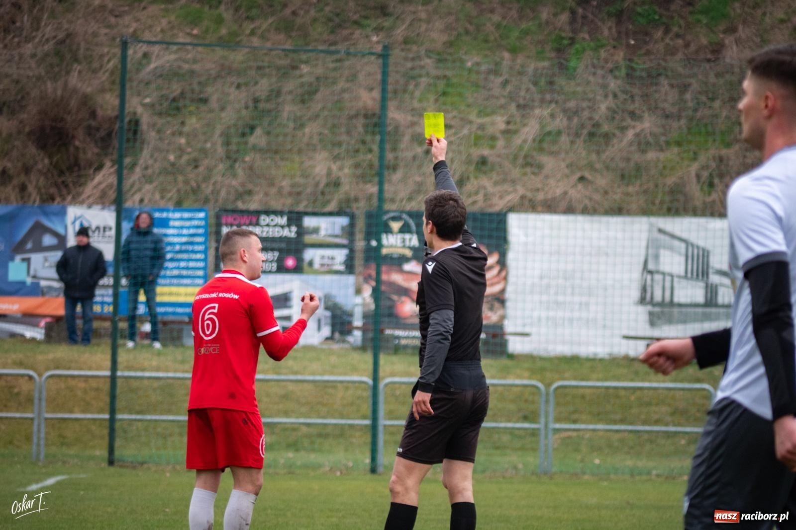 Zdjęcie w galerii na portalu naszraciborz.pl: Dziewięć goli i wielkie emocje. Nędza przegrywa po thrillerze [FOTO] wiadomości z regionu