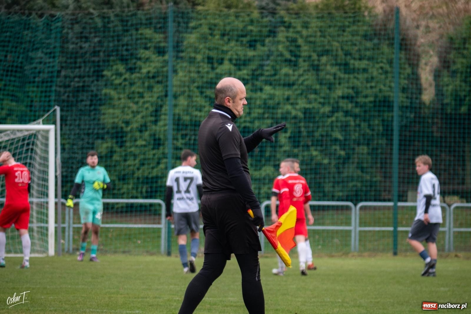 Zdjęcie w galerii na portalu naszraciborz.pl: Dziewięć goli i wielkie emocje. Nędza przegrywa po thrillerze [FOTO] wiadomości z regionu
