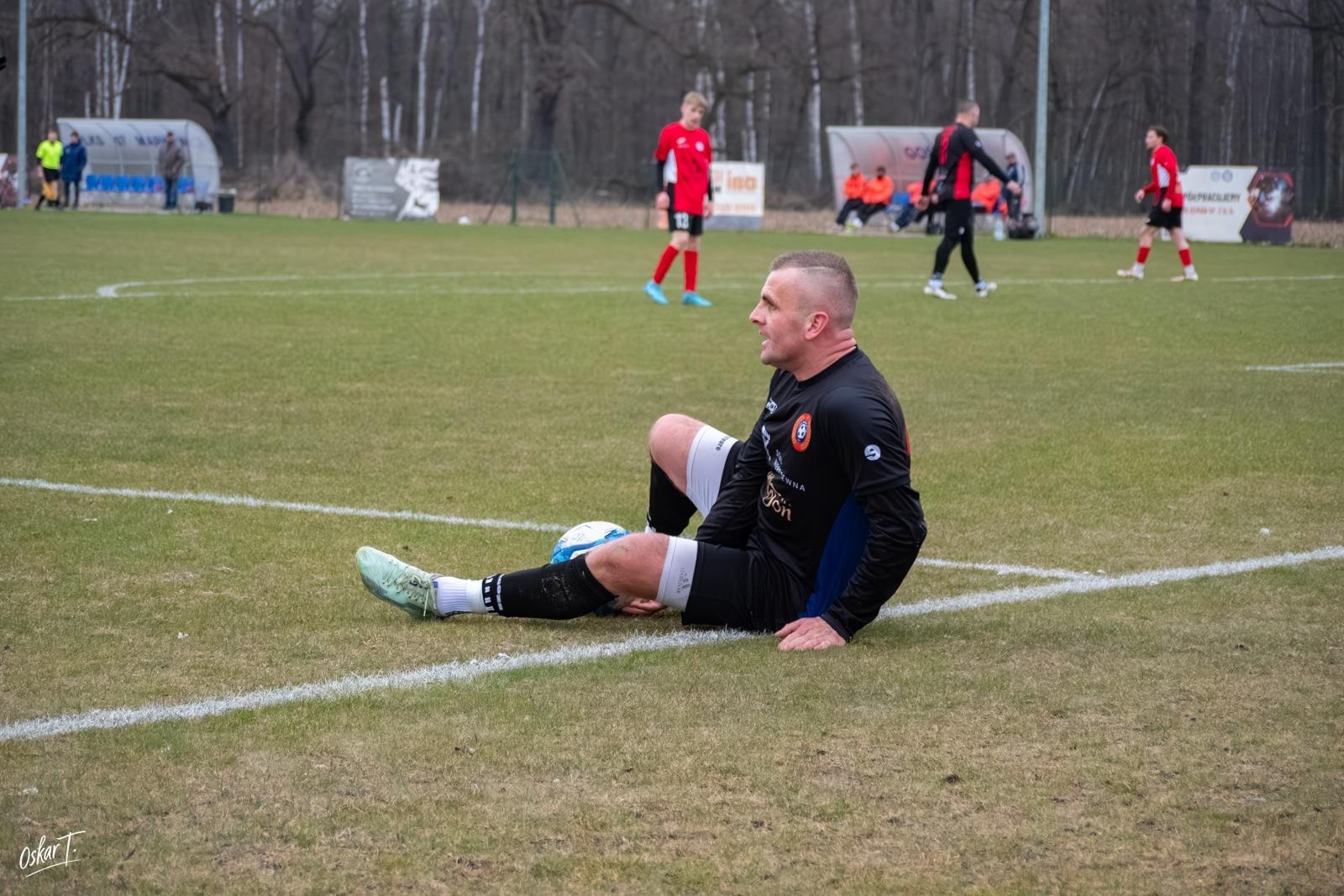 Zdjęcie w galerii na portalu naszraciborz.pl: Obudzili się w końcówce, ale zabrakło czasu. Markowice bez punktów w derbach [FOTO] wiadomości z regionu
