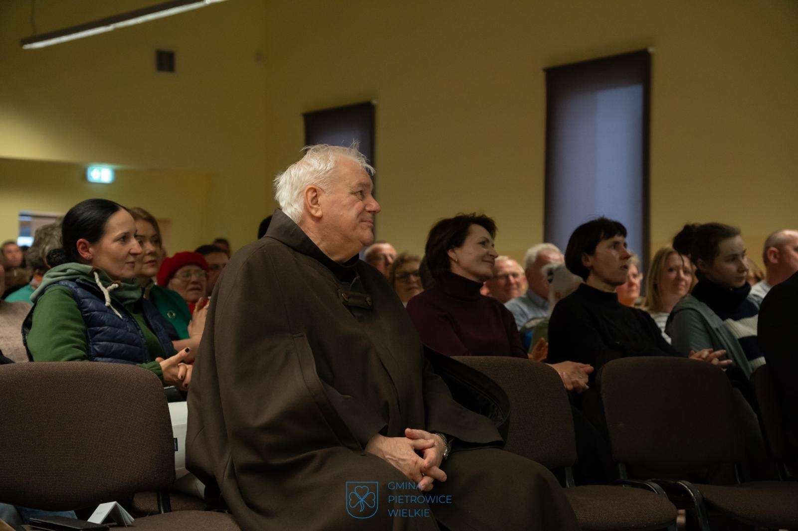 Zdjęcie w galerii na portalu naszraciborz.pl: Wielkanoc w Pietrowicach Wielkich w nowej publikacji Brunona Stojera wiadomości z regionu