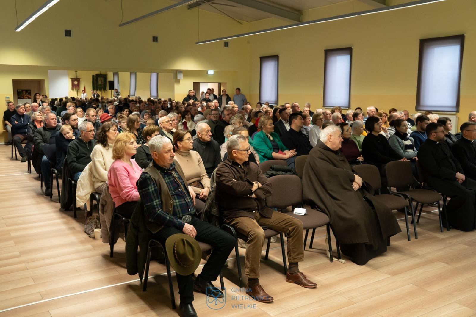 Zdjęcie w galerii na portalu naszraciborz.pl: Wielkanoc w Pietrowicach Wielkich w nowej publikacji Brunona Stojera wiadomości z regionu