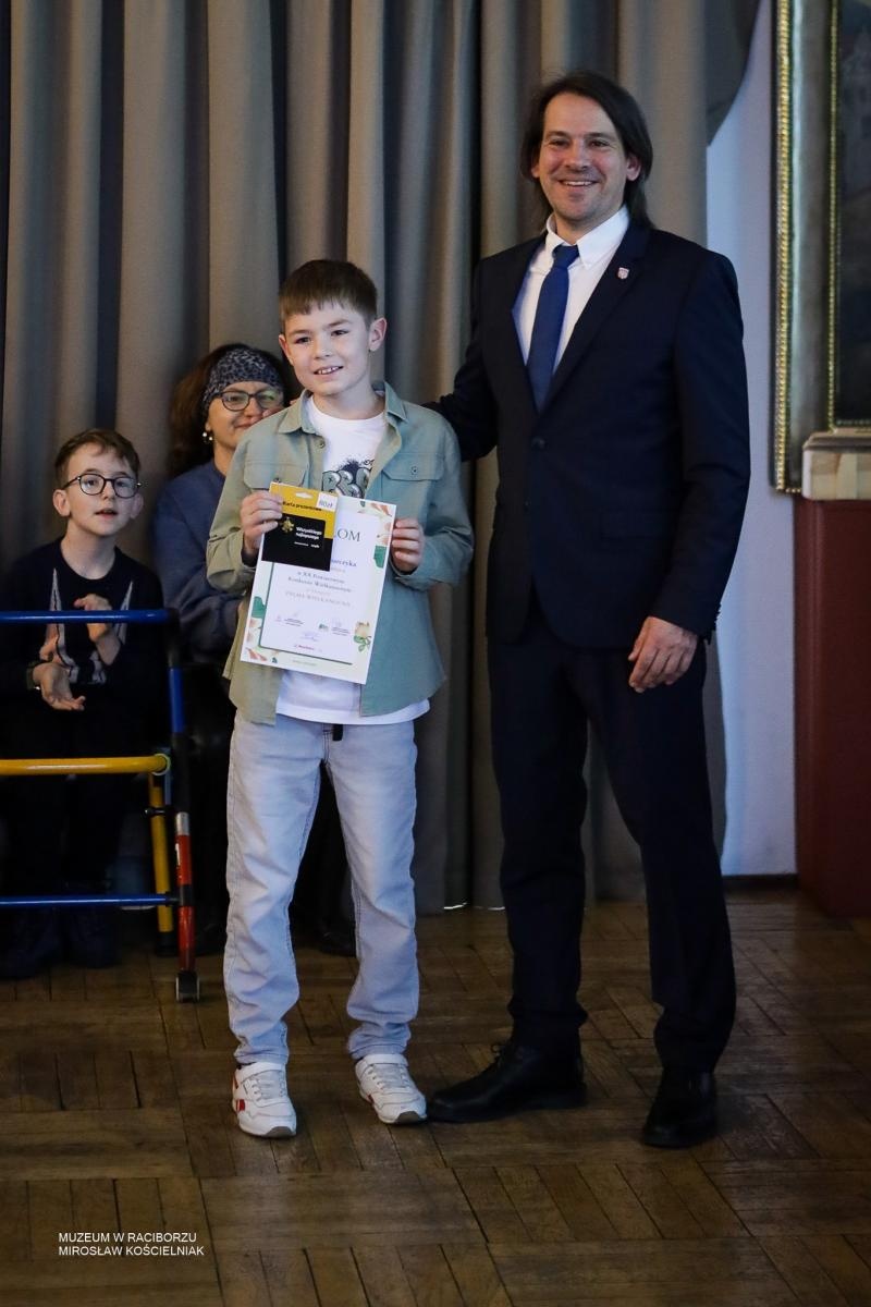 Zdjęcie w galerii na portalu naszraciborz.pl: Rozstrzygnięto XX Powiatowy Konkurs Wielkanocny w Raciborzu wiadomości z regionu