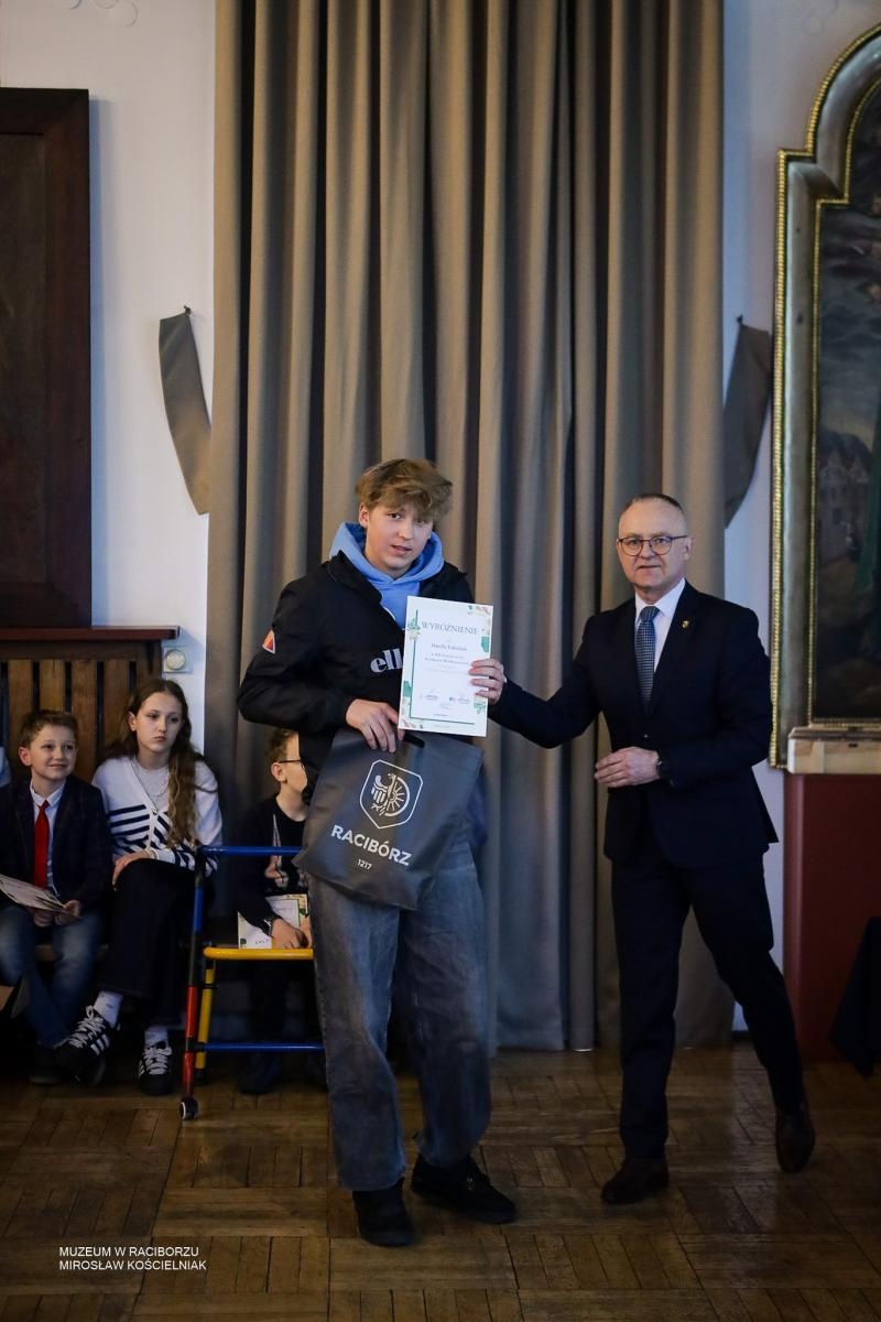 Zdjęcie w galerii na portalu naszraciborz.pl: Rozstrzygnięto XX Powiatowy Konkurs Wielkanocny w Raciborzu wiadomości z regionu