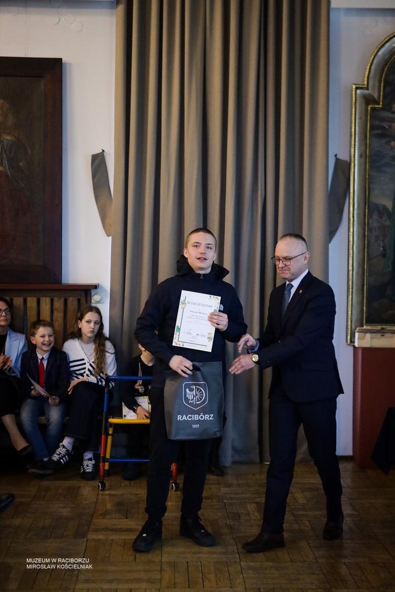 Zdjęcie w galerii na portalu naszraciborz.pl: Rozstrzygnięto XX Powiatowy Konkurs Wielkanocny w Raciborzu wiadomości z regionu